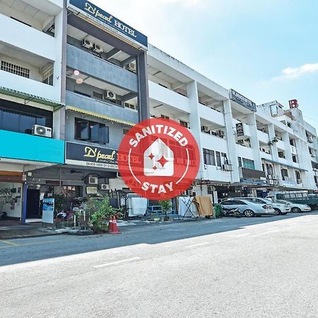 F Hotel Sungai Dua Bukit Экстерьер фото