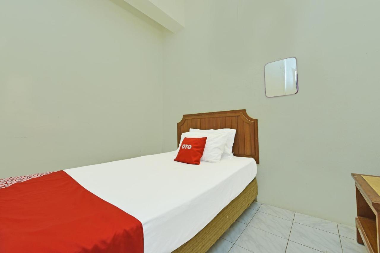 F Hotel Sungai Dua Bukit Экстерьер фото