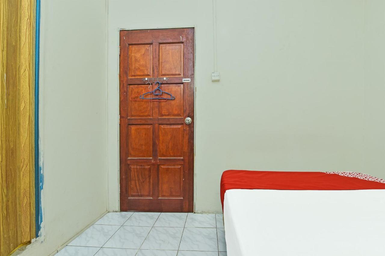 F Hotel Sungai Dua Bukit Экстерьер фото