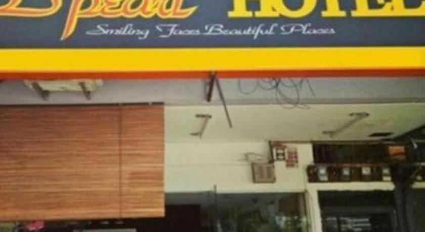 F Hotel Sungai Dua Bukit Экстерьер фото