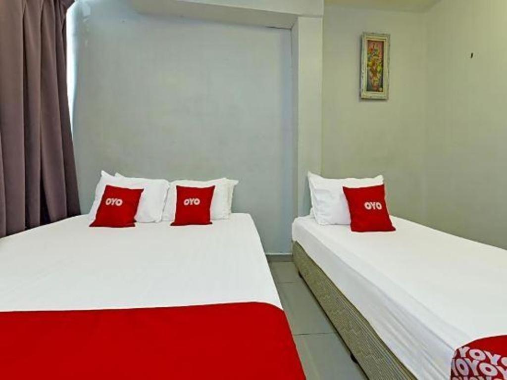 F Hotel Sungai Dua Bukit Экстерьер фото