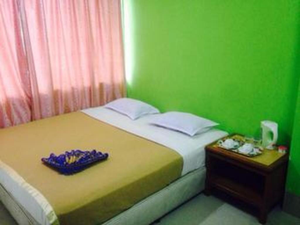 F Hotel Sungai Dua Bukit Экстерьер фото