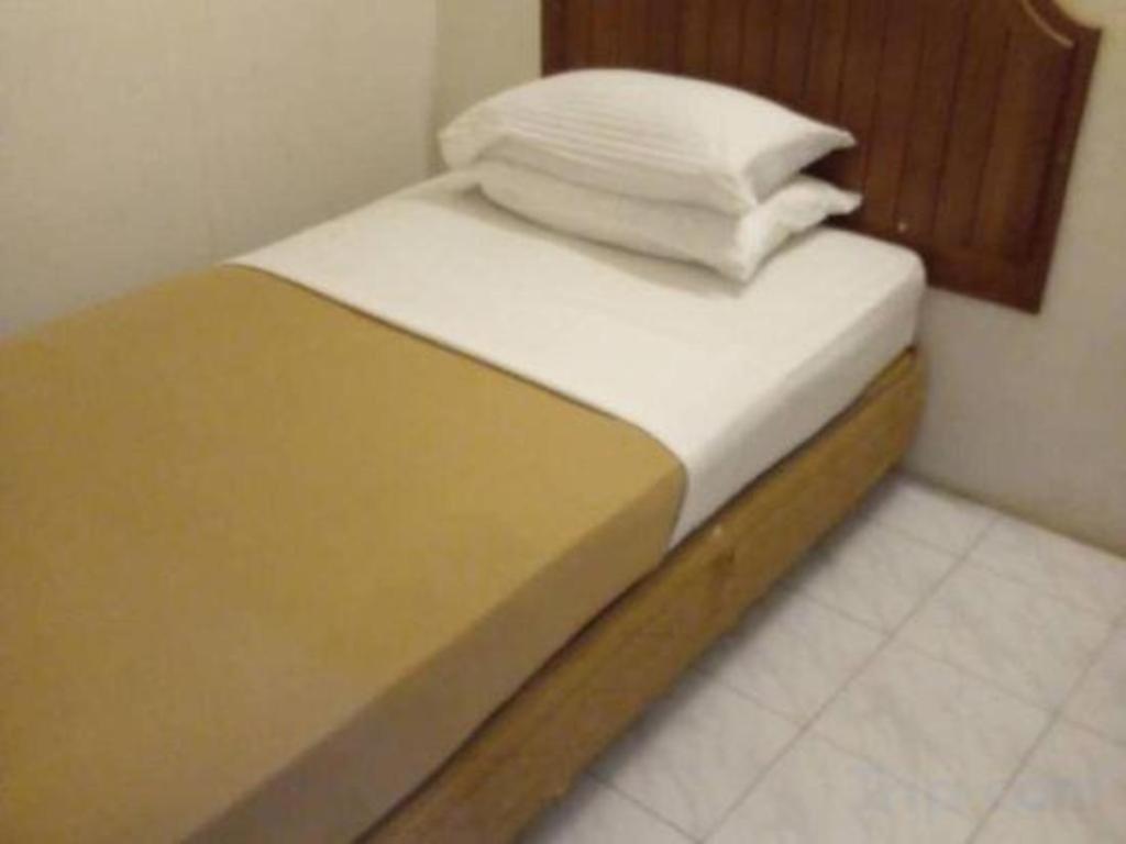 F Hotel Sungai Dua Bukit Экстерьер фото