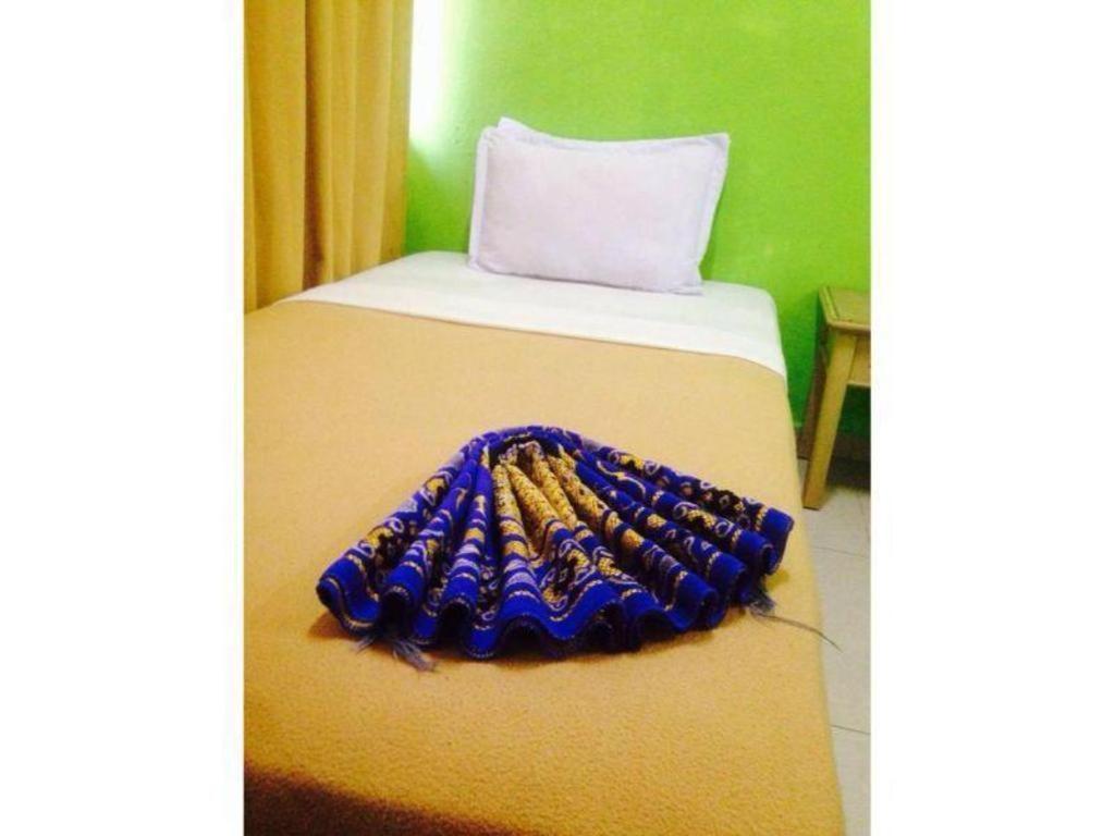 F Hotel Sungai Dua Bukit Экстерьер фото