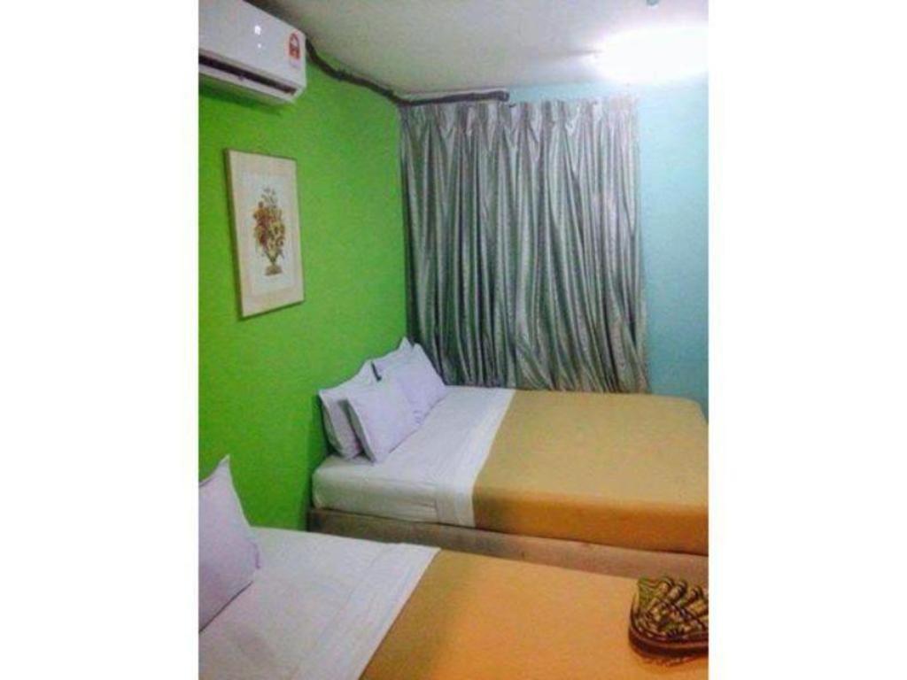 F Hotel Sungai Dua Bukit Экстерьер фото