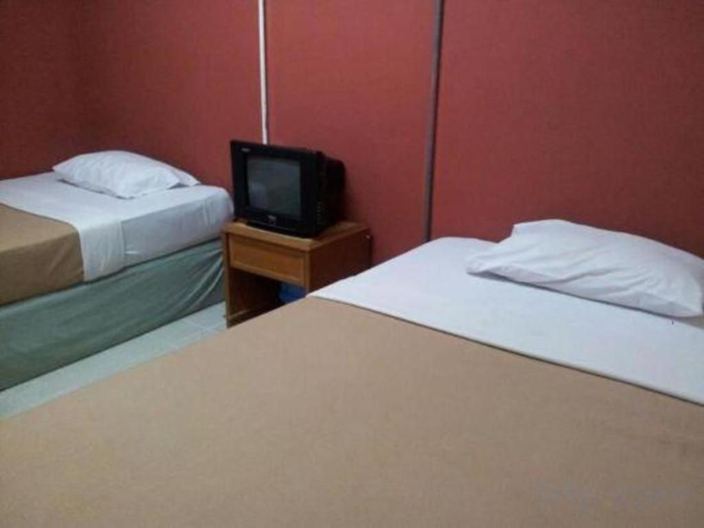 F Hotel Sungai Dua Bukit Экстерьер фото