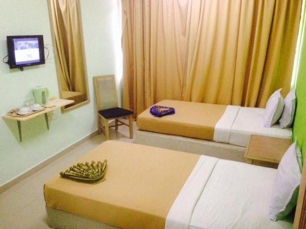 F Hotel Sungai Dua Bukit Экстерьер фото