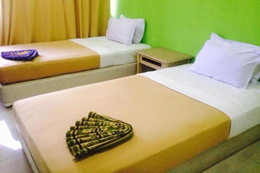 F Hotel Sungai Dua Bukit Экстерьер фото